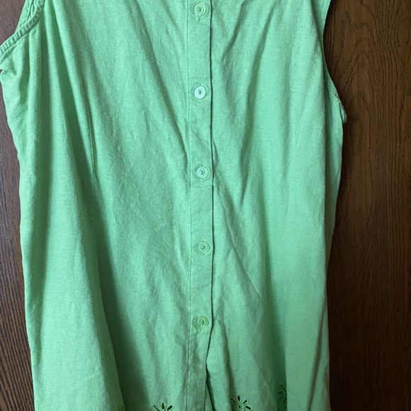 Green woman’s sleeveless linen shirt - Picture 3 of 5